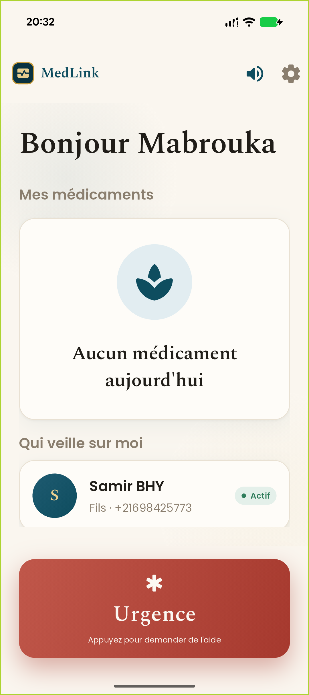 L'écran senior de MedLink : médicaments du jour et bouton d'urgence géant